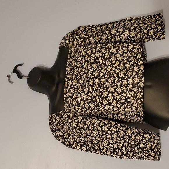 Levi's Crop Top - Picture 4 of 10